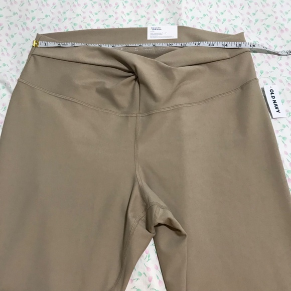 NWT Old Navy Extra High-Waisted PowerSoft Twist-Front Leggings XL Savanna Grass - Picture 3 of 16